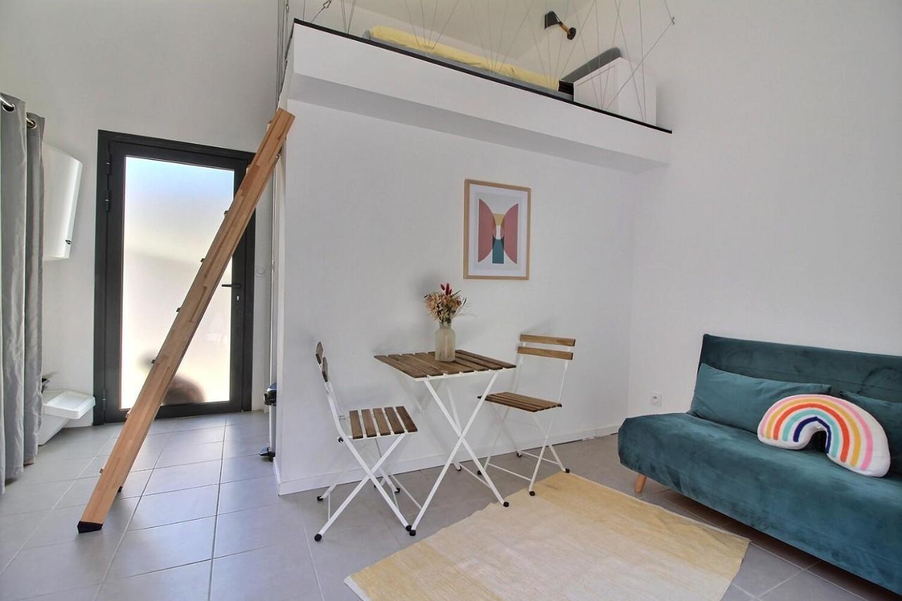 Apartment Studio Avec Terrasse Et Mezzanine Marseilles